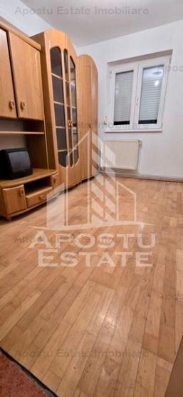 Apartament 4 camere,centrala proprie,zona Circumvalatiunii