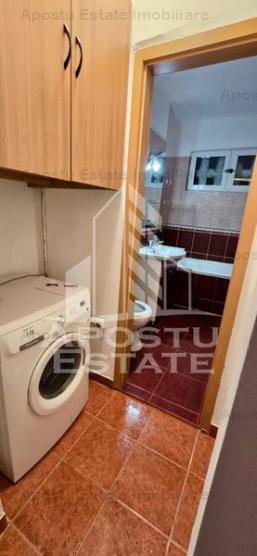 Apartament 4 camere,centrala proprie,zona Circumvalatiunii