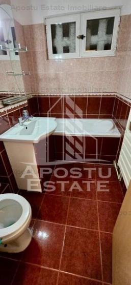 Apartament 4 camere,centrala proprie,zona Circumvalatiunii