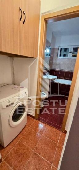 Apartament 4 camere,centrala proprie,zona Circumvalatiunii