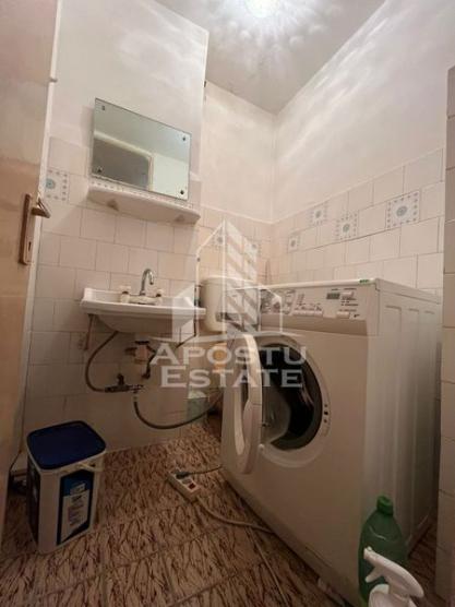 Apartament cu 3 camere, 2 bai, centrala proprie, zona Girocului