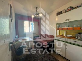 Apartament cu 4 camere, comision 0,  pe Bulevardul Liviu Rebreanu