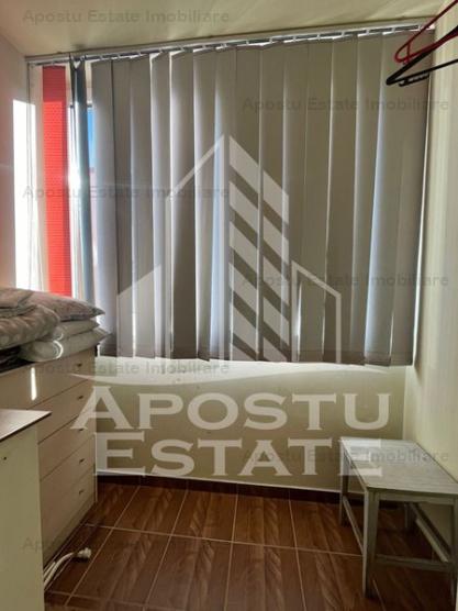 Apartament cu 4 camere, comision 0,  pe Bulevardul Liviu Rebreanu