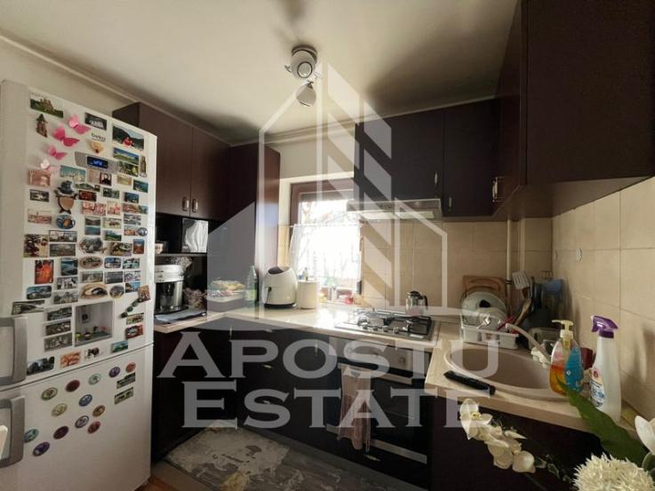 Apartament cu 2 camere si curte proprie, comision 0%