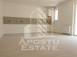 Apartament spatios cu 2 camere etaj intermediar in spate la hotel IQ