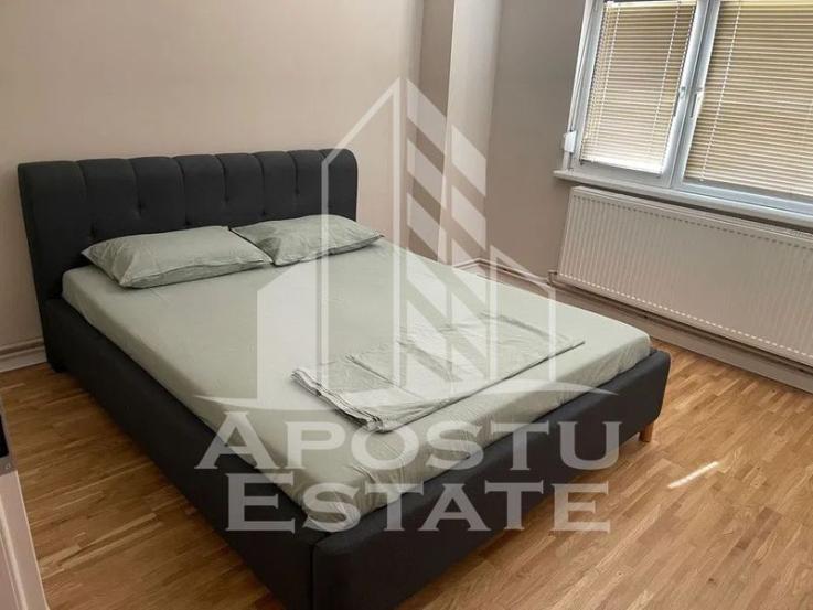 Apartament cu 3 camere, decomandat ,situat in zona Spitalul Judetean