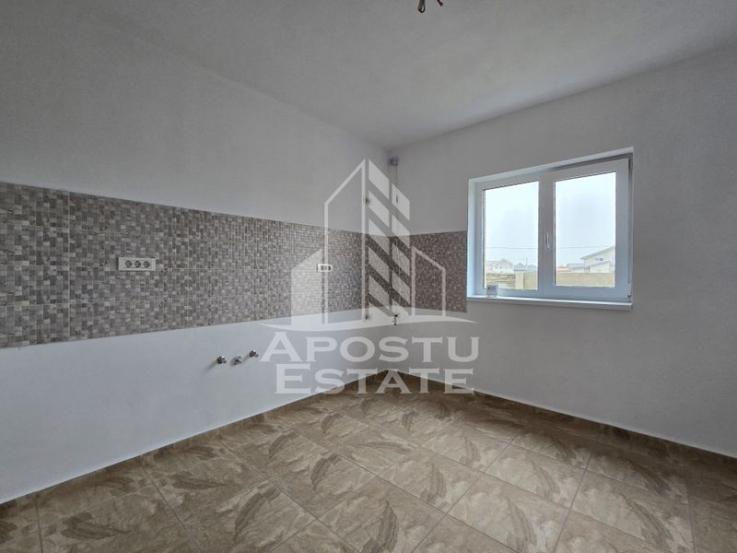 Duplex complet decomandat, cu 4 camere si 2 bai, langa Bucovat