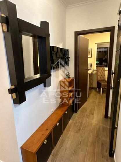 Apartament 2 camere, etaj intermediar decomandat in Piata Unirii.