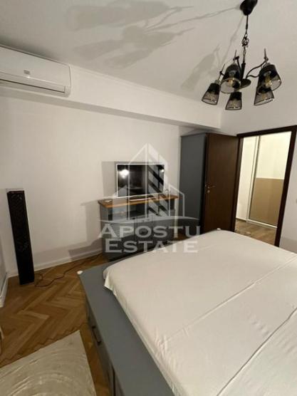 Apartament 2 camere, etaj intermediar decomandat in Piata Unirii.