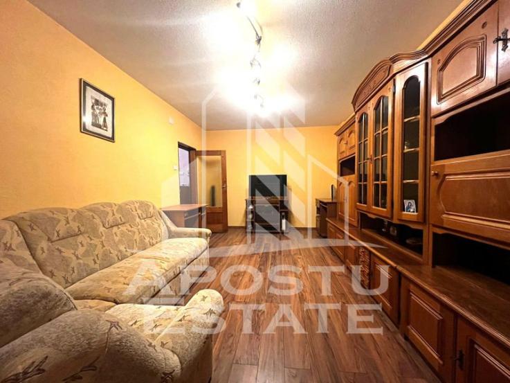 Apartament 2 camere decomandat Zona Banu Maracine