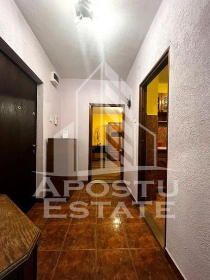 Apartament 2 camere decomandat Zona Banu Maracine