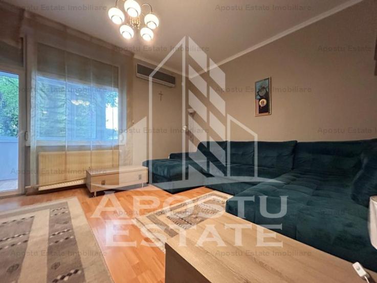 Apartament 4 camere, etaj intermediar cu garaj si boxa in Balcescu