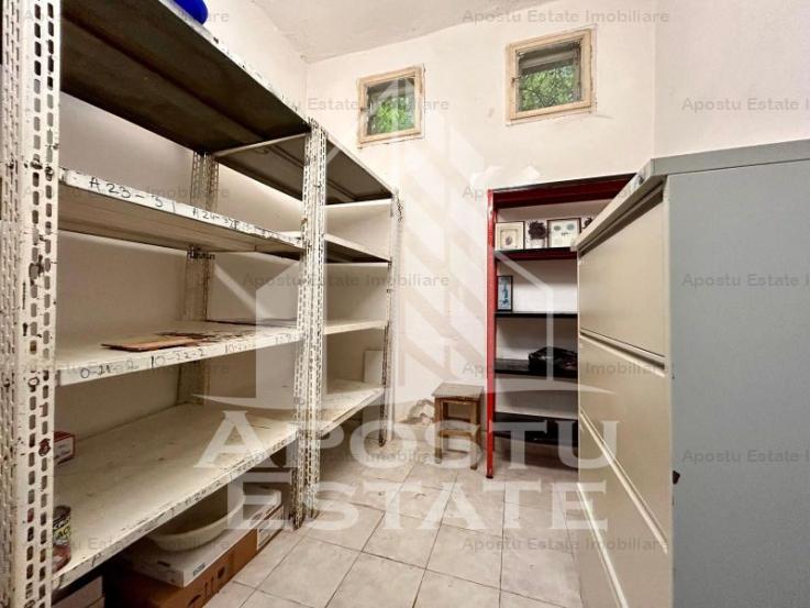 Apartament 4 camere, etaj intermediar cu garaj si boxa in Balcescu