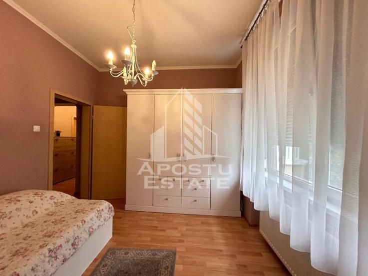 Apartament 4 camere, etaj intermediar cu garaj si boxa in Balcescu