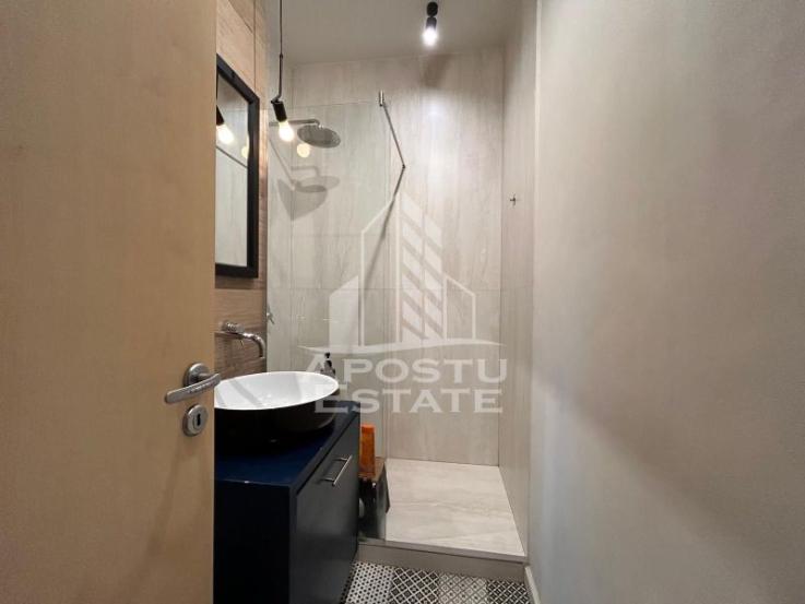 Apartament 4 camere, etaj intermediar cu garaj si boxa in Balcescu