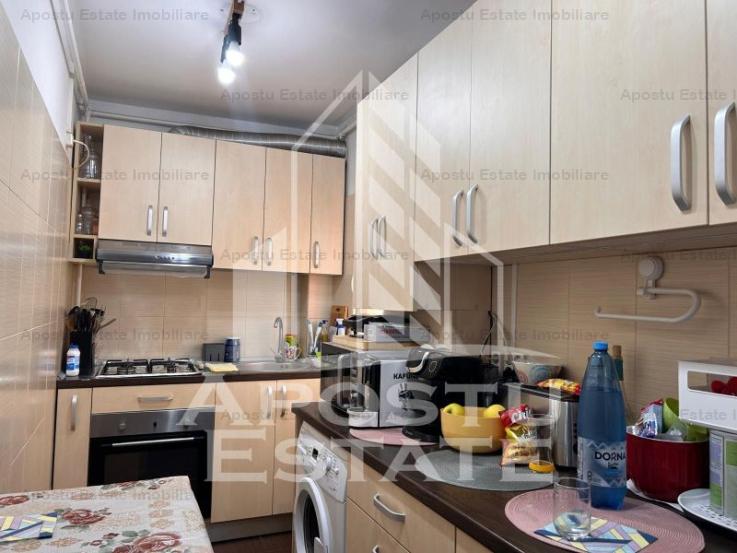 Apartament 3 camere, in cladire reabilitata in Piata Libertatii