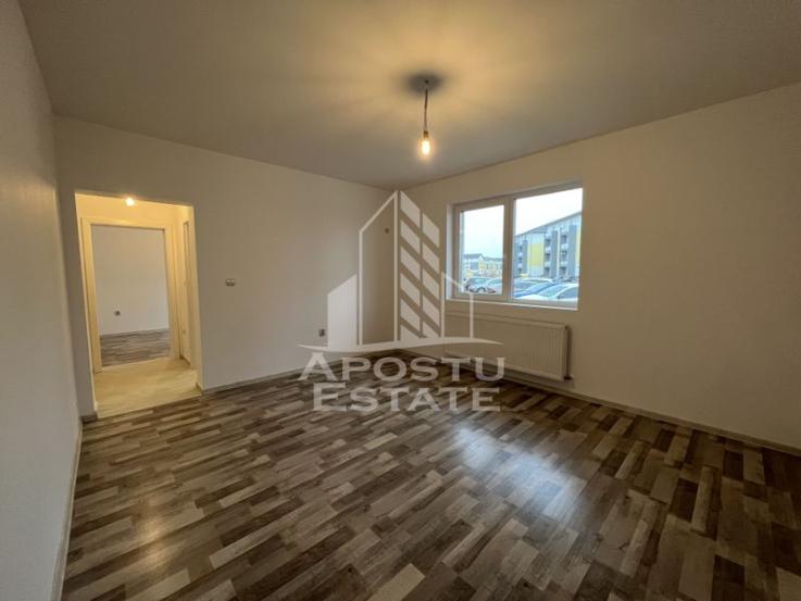 Apartamente cu 2 camere decomandat, la parter cu balcon zona Braytim.