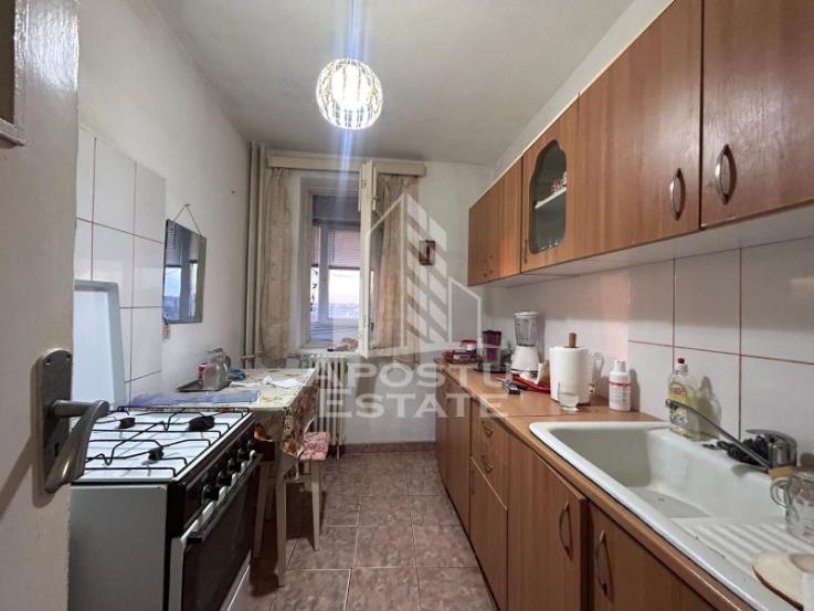 Apartament cu 2 camere, etaj intermediar in Iosefin langa Pompieri.