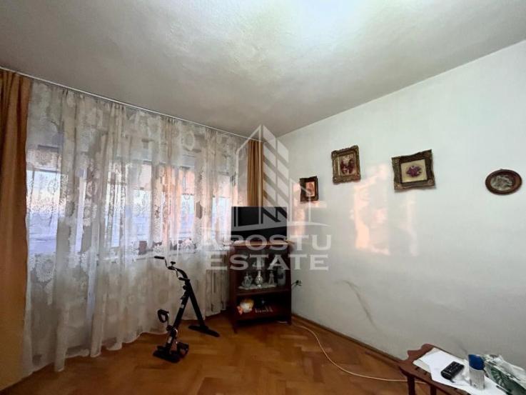 Apartament cu 2 camere, etaj intermediar in Iosefin langa Pompieri.