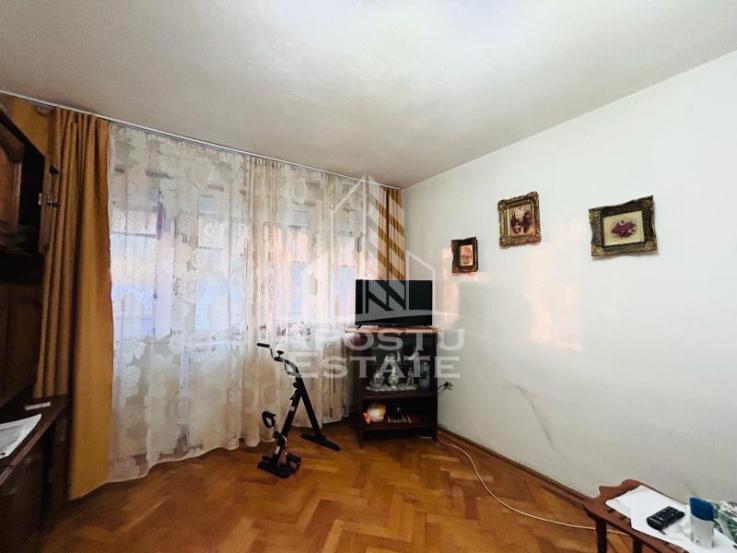 Apartament cu 2 camere, etaj intermediar in Iosefin langa Pompieri.