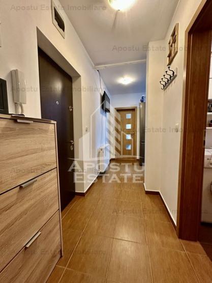 Apartament decomandat cu 2 camere, mobilat, zona centrala, Giroc