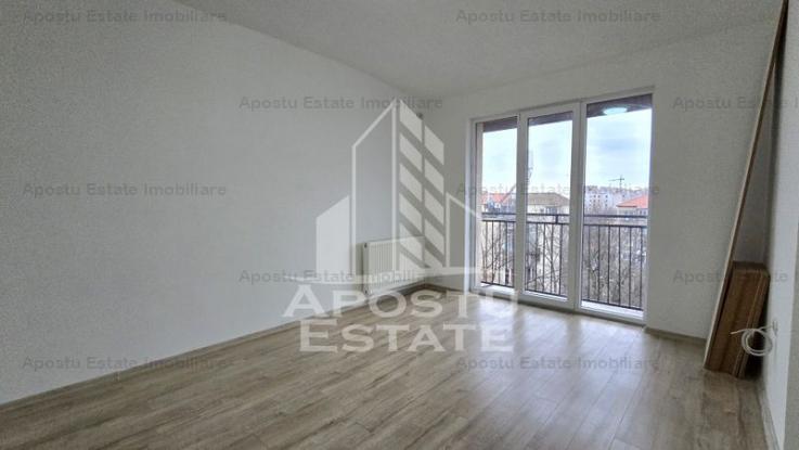 Apartament cu 3 camere si 2 bai, centrala proprie, zona Aradului