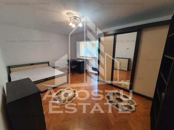 Apartament cu 4 camere 2 bai si 2 balcoane, Aradului