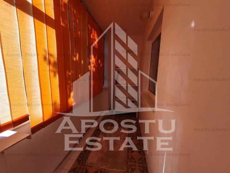 Apartament cu 4 camere 2 bai si 2 balcoane, Aradului