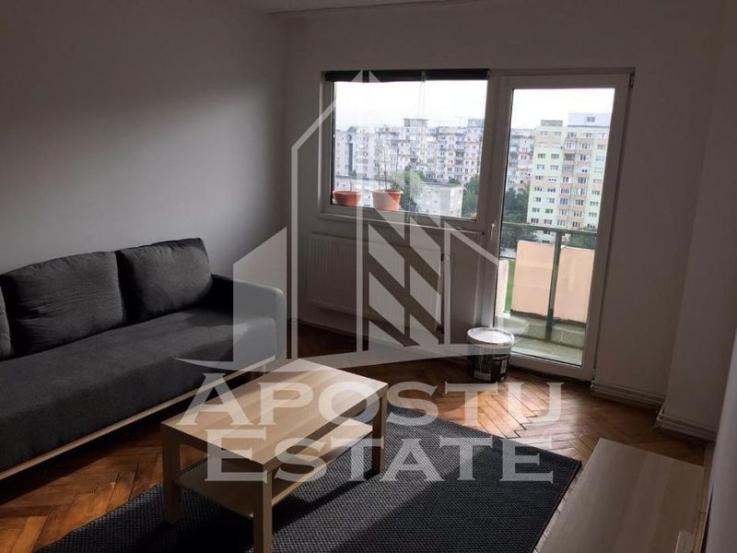 Apartament cu 3 camere DECOMANDAT zona Gheorghe Lazar