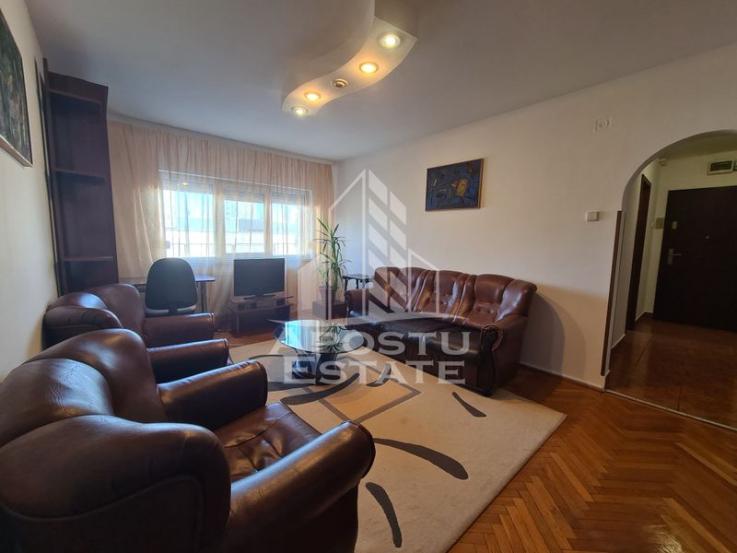 Apartament 3 camere in bloc anvelopat,  Zona Iosefin - Dambovita.