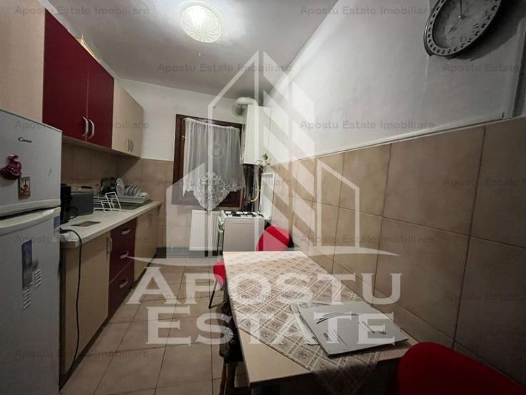 Apartament cu o camera, decomandat, etaj intermediar in zona Girocului