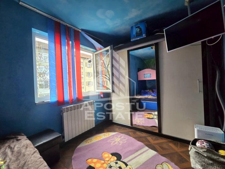 Apartament cu 2 camere, etaj intermediar, zona Dacia