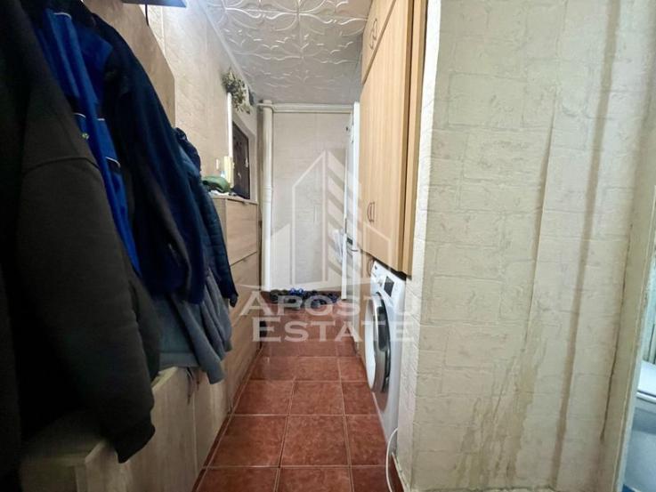 Apartament cu o camera la etajul 2, zona Buziasului