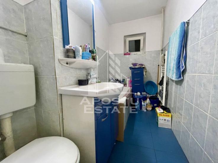 Apartament cu o camera la etajul 2, zona Buziasului