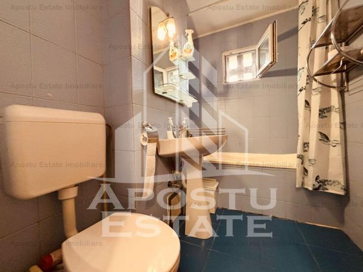 Apartament cu 3 camere, centrala proprie, zona Circumvalatiunii