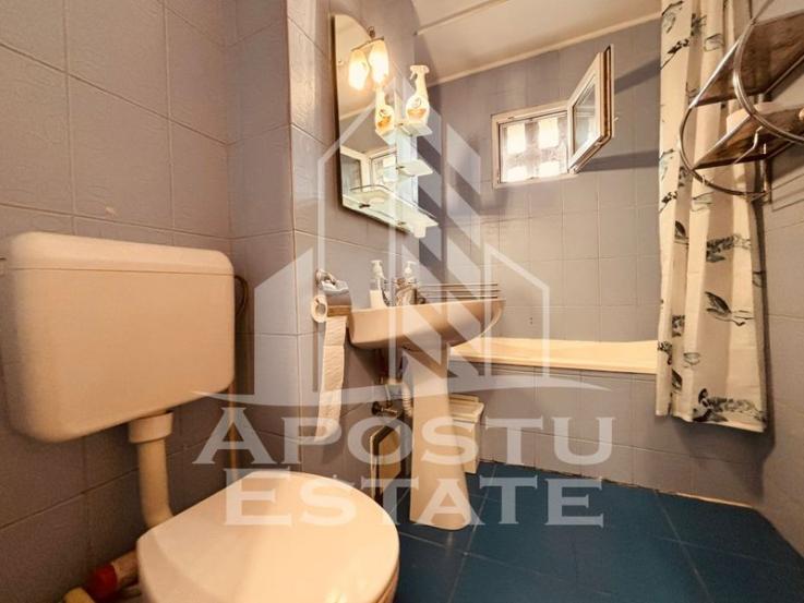 Apartament cu 3 camere, centrala proprie, zona Circumvalatiunii