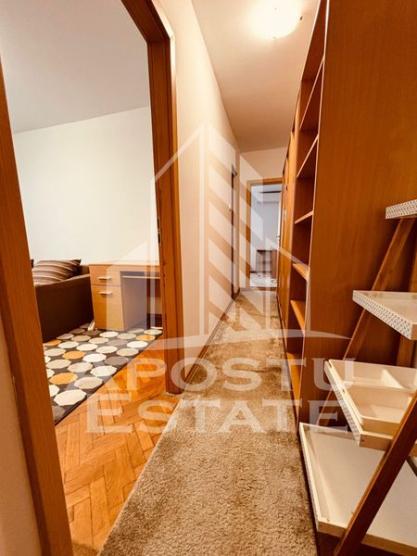 Apartament cu 3 camere, centrala proprie, zona Circumvalatiunii