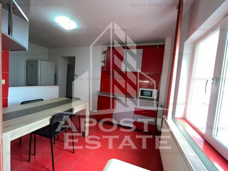 Apartament cu 2 camere, decomandat, etaj intermediar, zona Odobescu