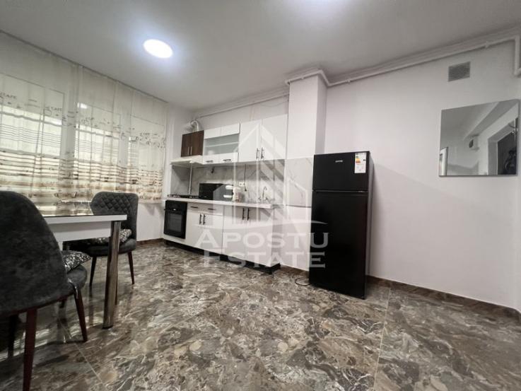 Apartament 2 camere, centrala proprie, zona Ultracentral