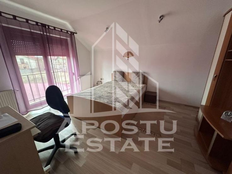 Duplex deosebit cu 5 camere, situat într-o zonă liniștită și exclusiv