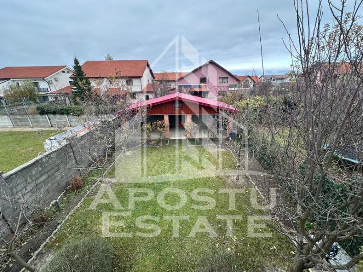 Duplex deosebit cu 5 camere, situat într-o zonă liniștită și exclusiv