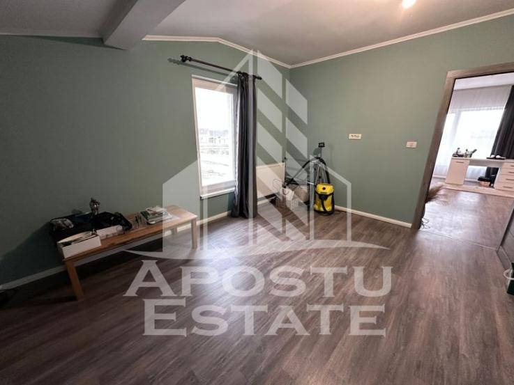 Proprietate unica 6 Dormitoare, 900 mp Curte, 15 Locuri Parcare