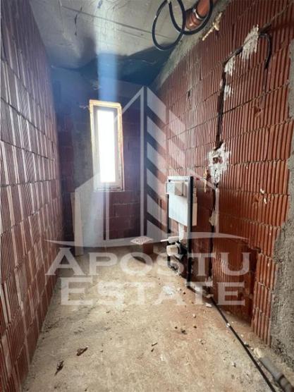 Apartament cu 1 camera decomandat. Finisaje la alegere. Terasa 15 mp.