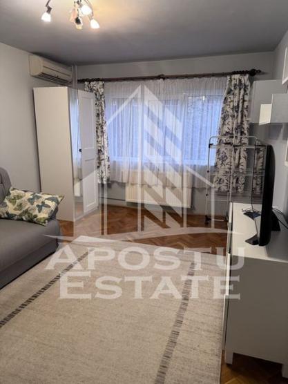 Apartament cu 3 camere, etaj intermediar, zona Soarelui, PET FRIENDLY