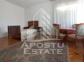 Apartament 2 Camere Centrala Proprie Piata 700