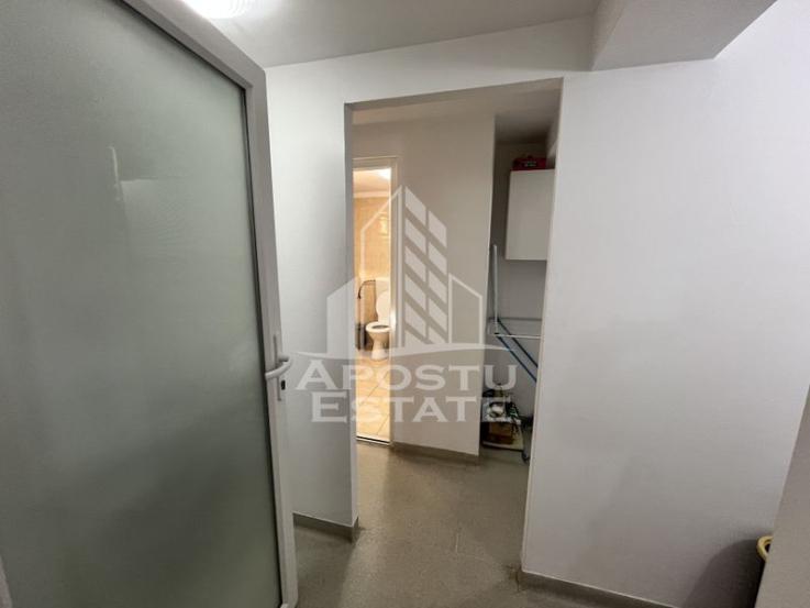 Pensiune in functiune, 12 camere plus un apartament, zona CETATII