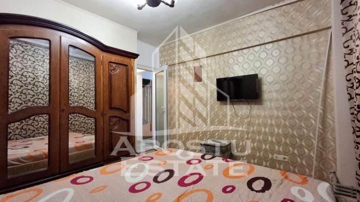 Apartament 2 camere, decomandat, Zona Intim