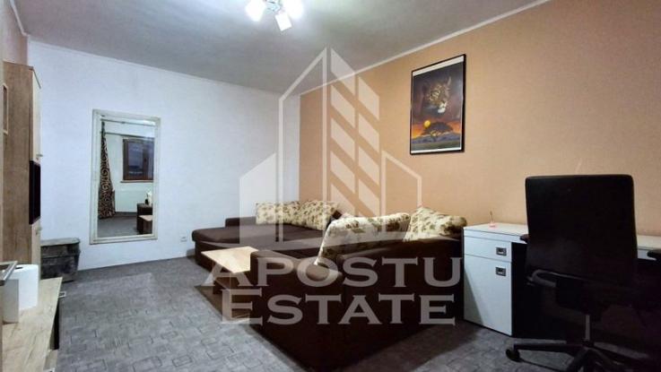 Apartament 2 camere, decomandat, Zona Intim