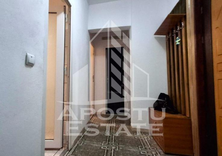 Apartament 2 camere, decomandat, Zona Intim