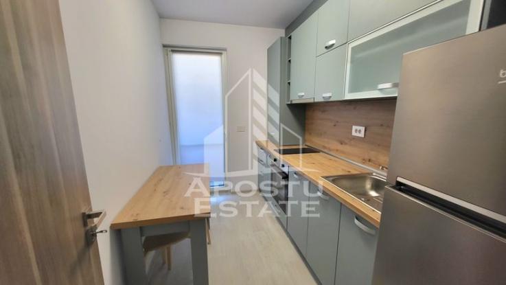 Apartament decomandat cu o camera,prima inchiriere,Aradului